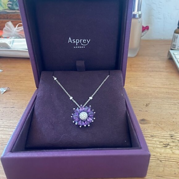 Aspey 18K amethyst and diamond daisy pendant - Picture 4 of 6